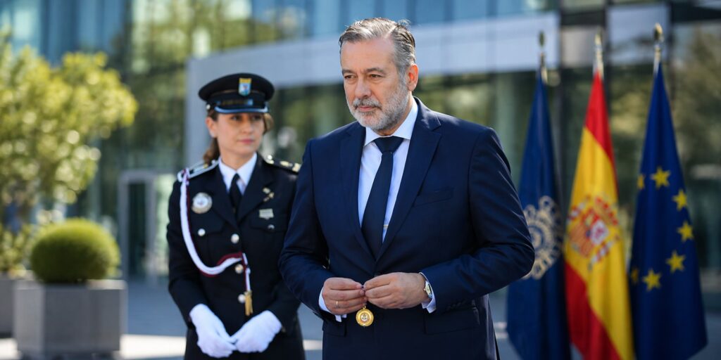 Enrique López López: Trayectoria, influencia y contexto de un nombre clave en España Enrique López López