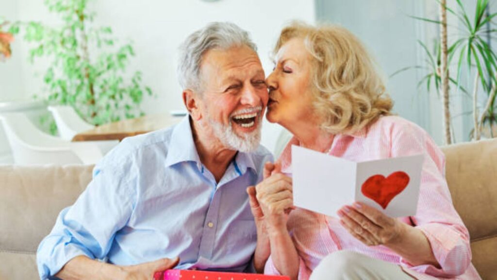 Viejitos enamorados